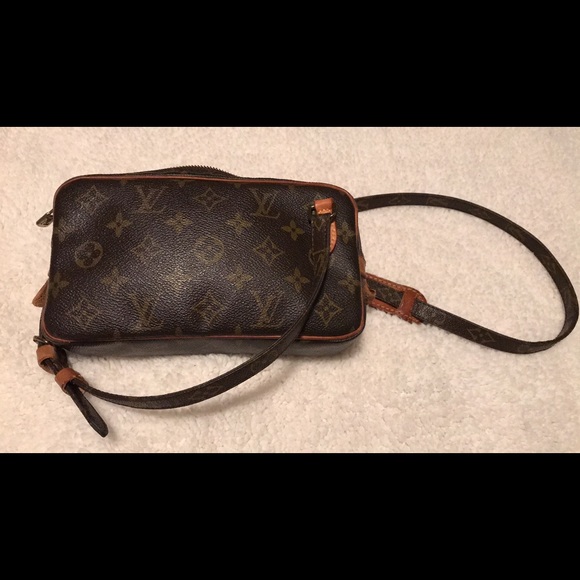 Louis Vuitton Marly Crossbody in great condition! - Picture 4 of 8